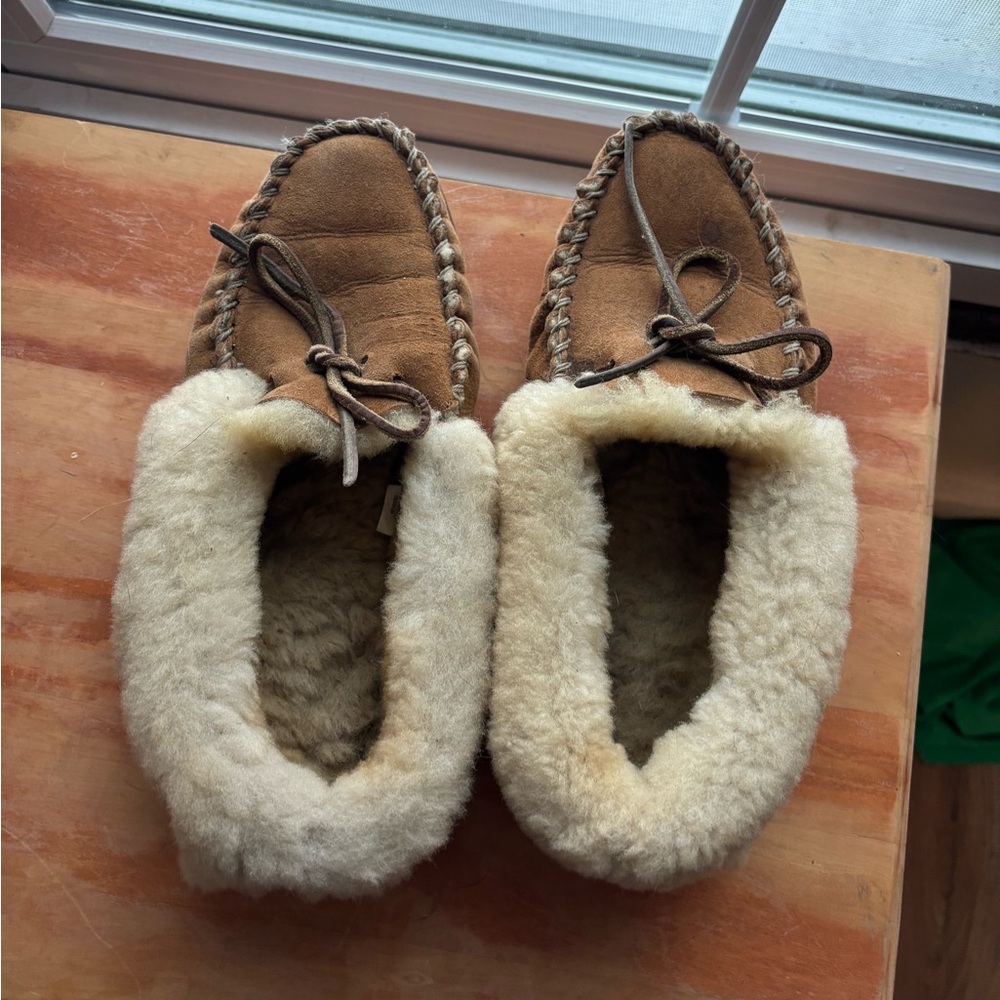 Ll Bean Women’s Moccasins Size 9